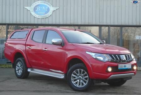 MITSUBISHI L200 2.4 DI-D DC Titan